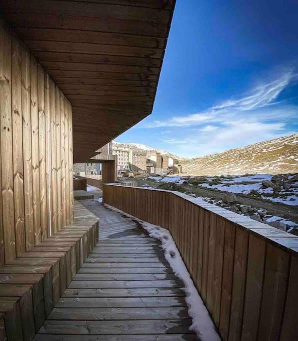 Estudio Pie De Pista-vistas-wiffi-netfli Hut 7353 Apartment